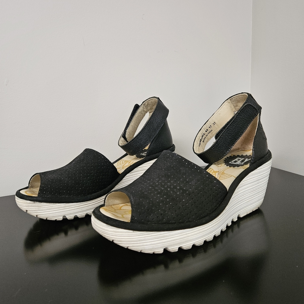 FLY London Women's Yake Perforated Leather Wedge Sandals Size 7 EU Size 37